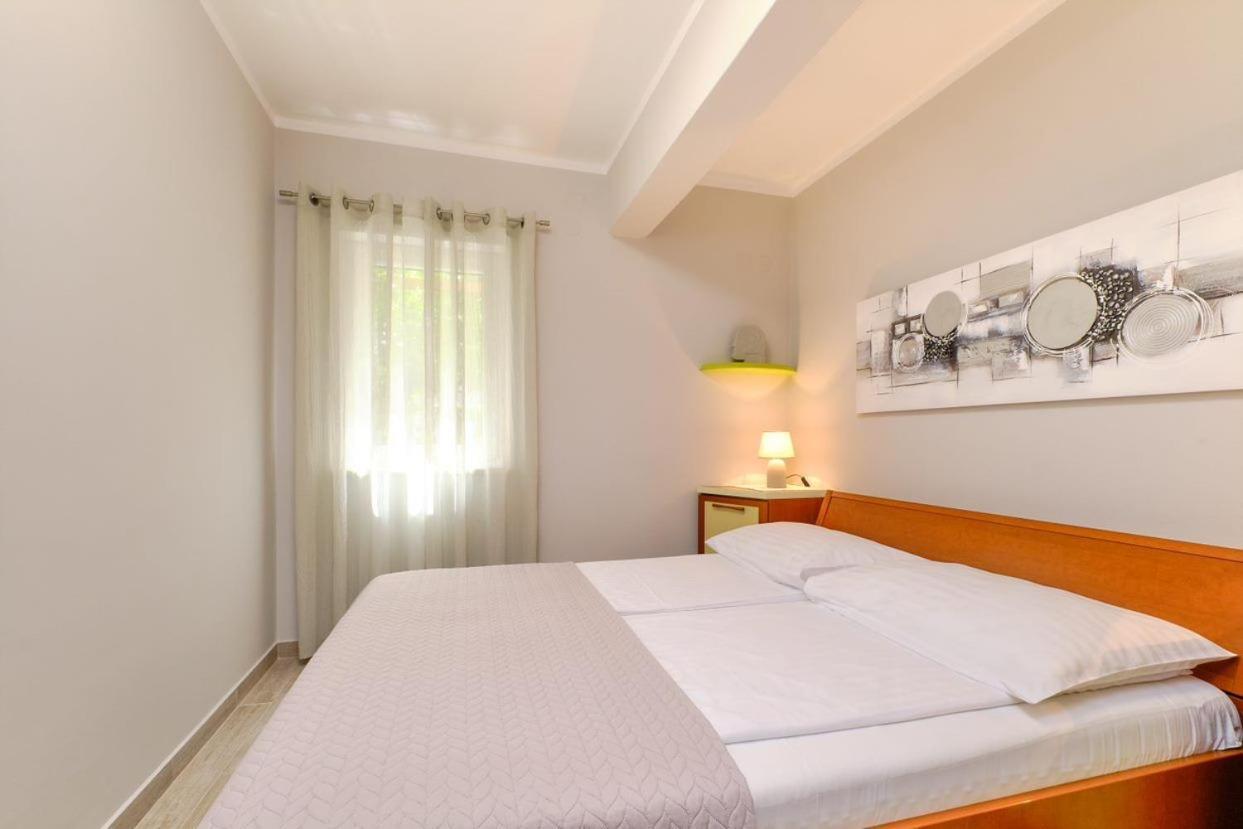 Apartments Enna Mali Losinj Luaran gambar
