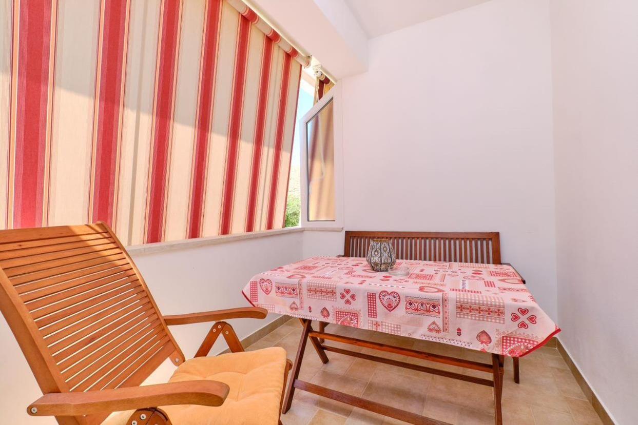 Apartments Enna Mali Losinj Luaran gambar
