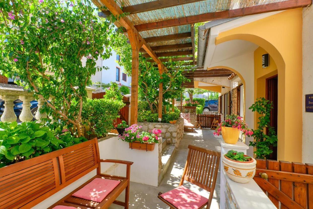 Apartments Enna Mali Losinj Luaran gambar