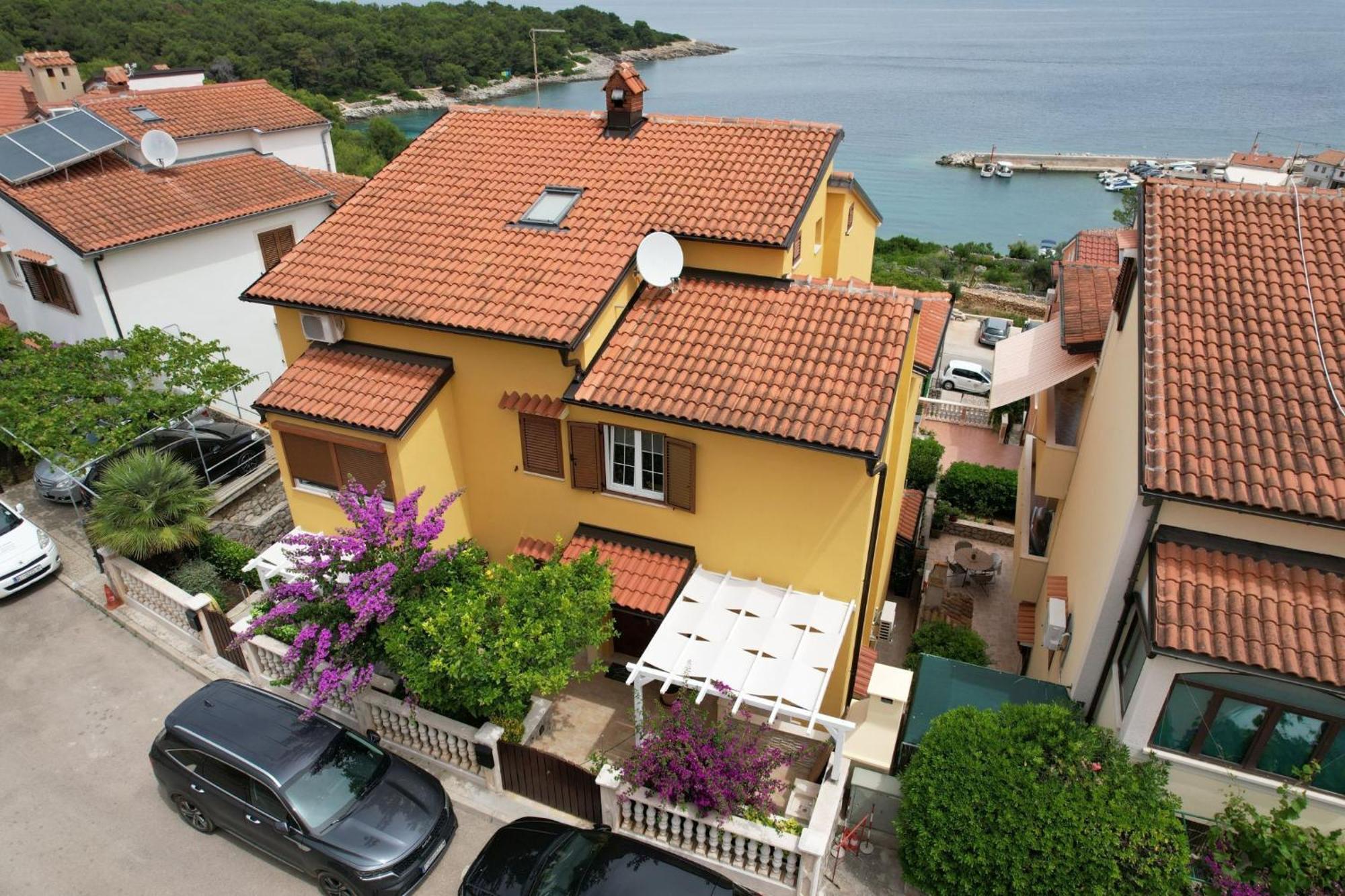 Apartments Enna Mali Losinj Luaran gambar